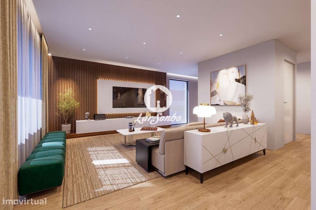 Moradia T3 a poucos minutos do centro de Barcelo - Grande imagem: 3/32