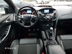 Ford Focus 250 KM - jak nowy - 11