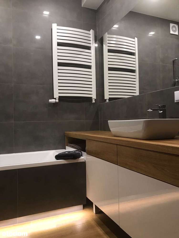 Przestronny dom z garażem i ogrodem w spokojnej okolicy (Wręczyca) - Pełny obrazek: 5/17