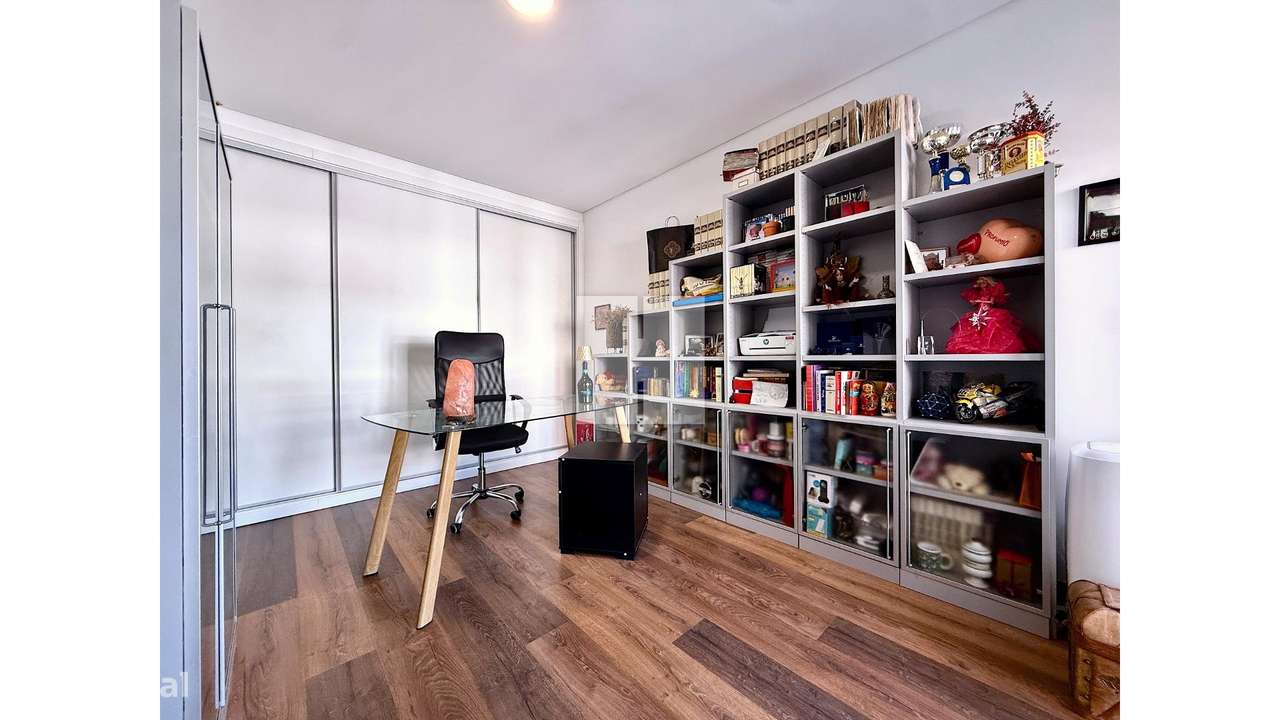 Apartamento T3 c/ Garagem Dupla-34