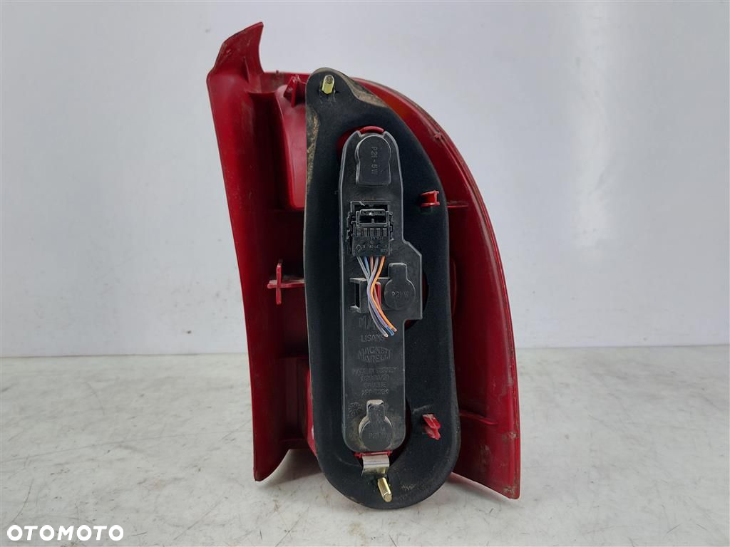 Lampa lewa tylna tył Renault Megane I KOMBI 1999-2002R 7700423081 - 2