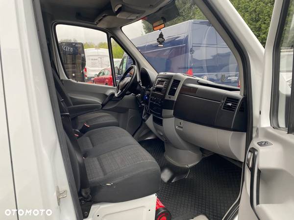 Mercedes-Benz SPRINTER - 11