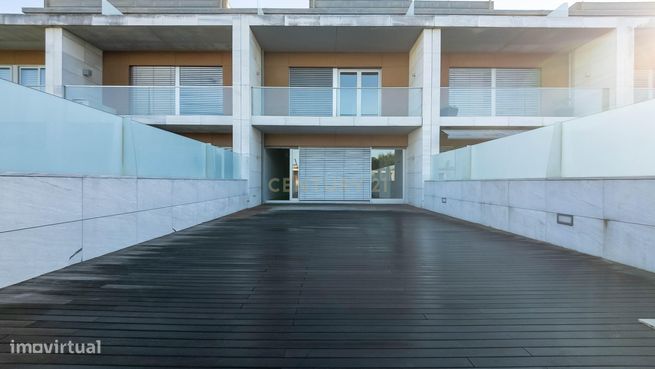 Moradia T3, com 2 suítes e 2 terraços, em condomínio fechado na Praia-28