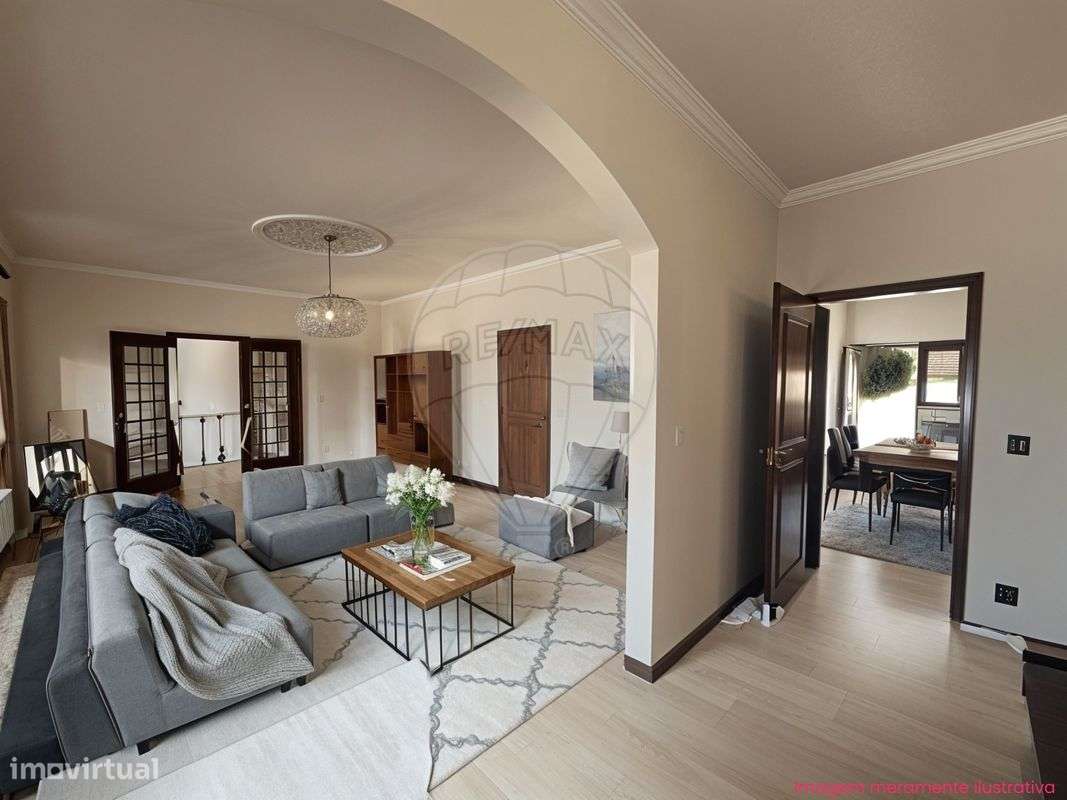 Moradia T5 para venda-18