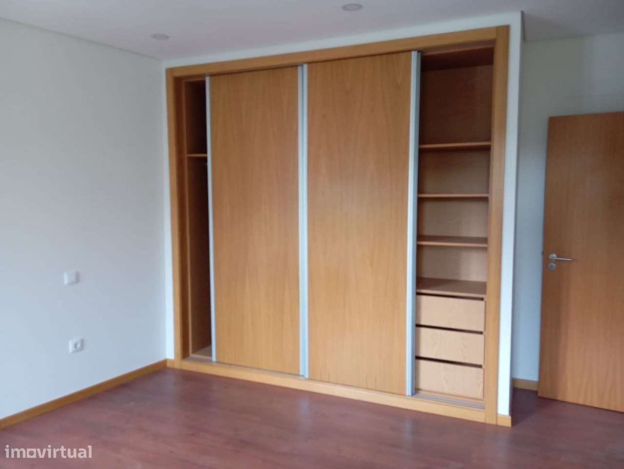 Moradia T3 totalmente remodelada em Pinheira da Bemposta-6