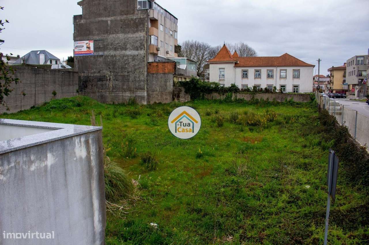 Terreno com Duas Frentes – 2204m2 – Nacional 1, Lourosa - Grande imagem: 1/27