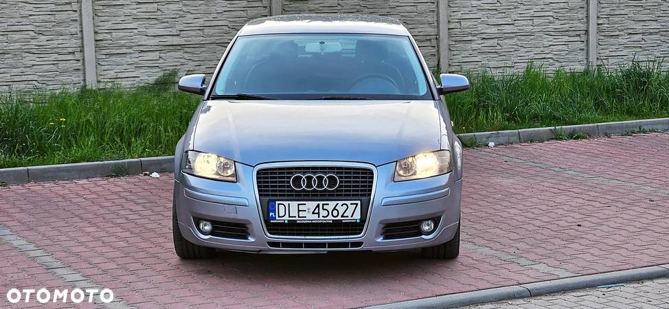 Audi A3 1.6 FSI Attraction - 2
