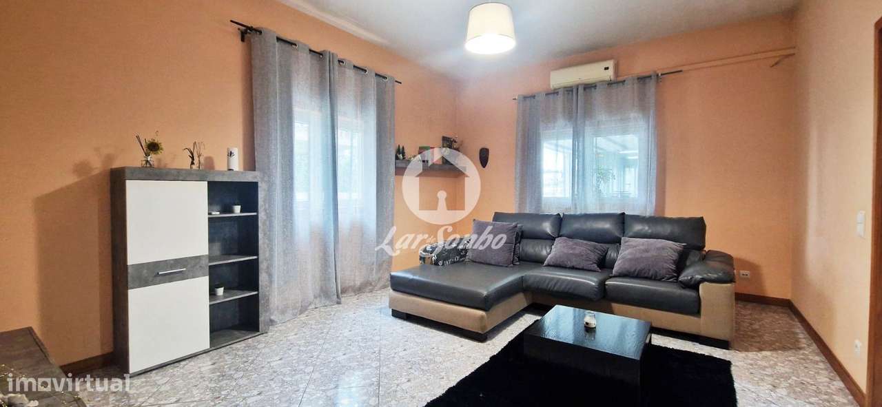 Moradia T5+4 c/piscina e espaço comercial em Rio Mau- Vila do Conde - Grande imagem: 3/32