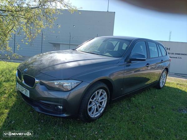 BMW 318 d Touring Line Luxury Purity - 25