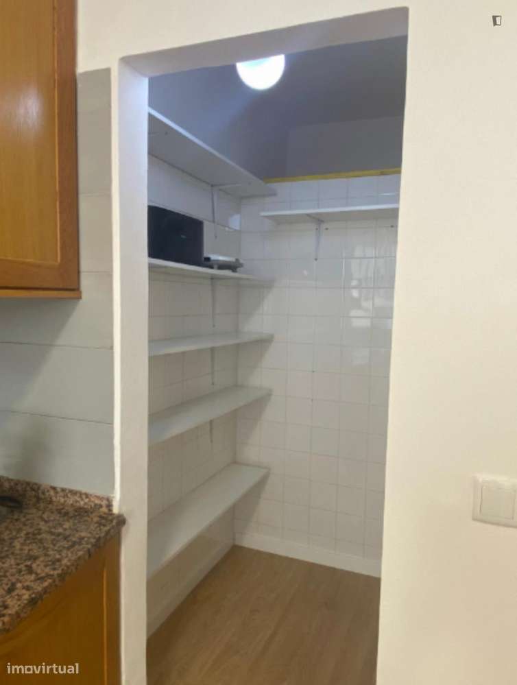 Quarto - localizado em Leiria - Grande imagem: 5/21