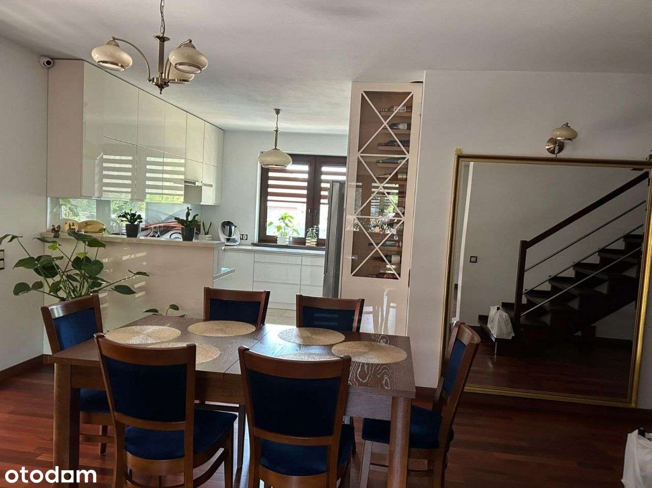 Przestronny Dom ok.200m2.Doskonał Lokalizacja - Pełny obrazek: 4/9