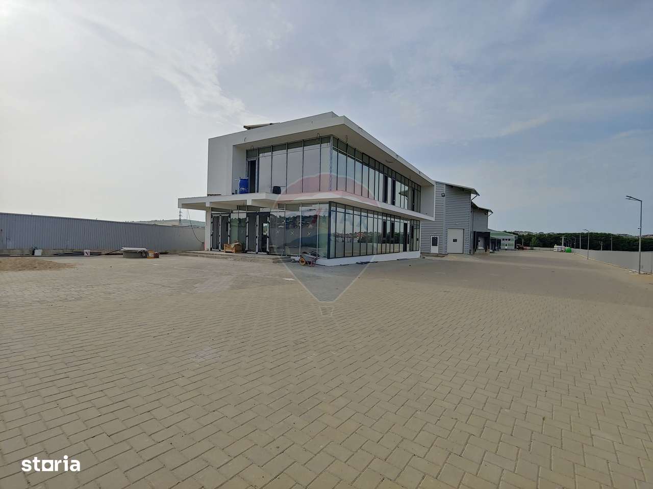 Spații de birouri de 420 mp de închiriat în Șcheia, Suceava - Imagine principală: 4/5