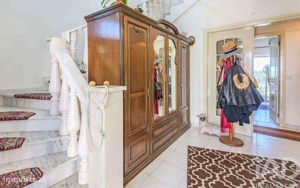 Prédio T6 em Covilhã e Canhoso de 688,00 m2 - Grande imagem: 4/29