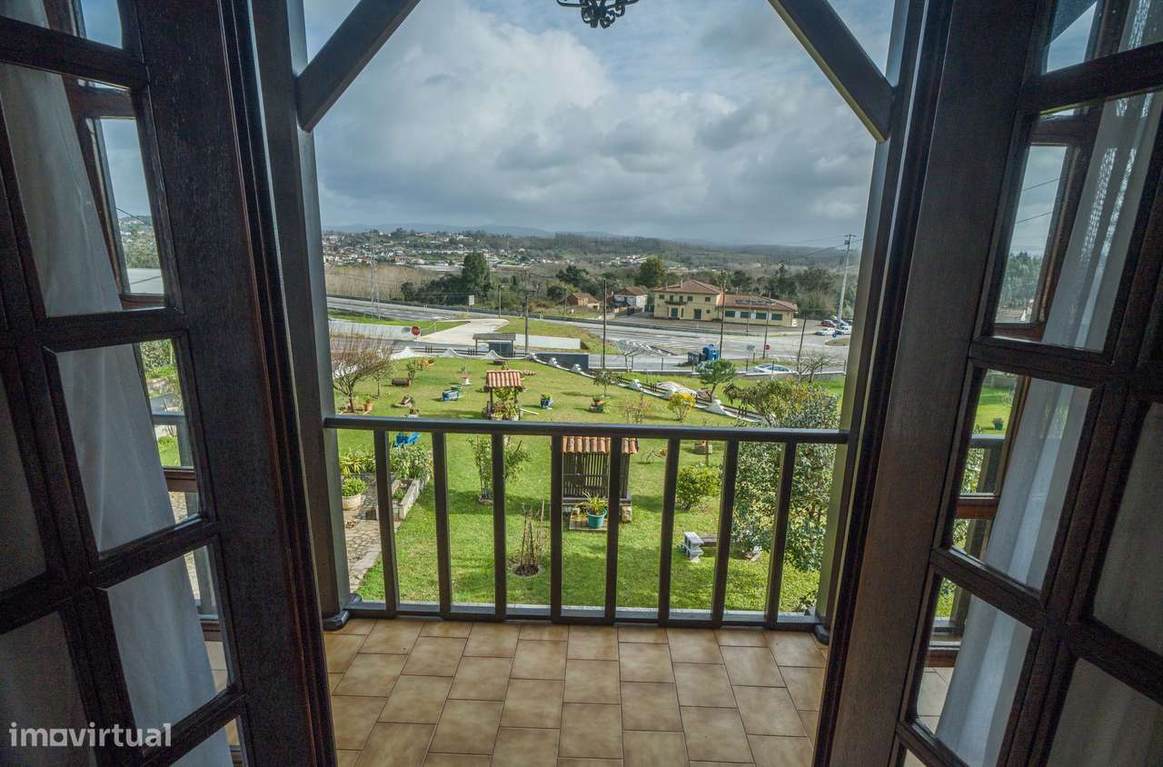 Moradia T4 de Arquitetura Francesa em Serém – Macinhata de Vouga-16