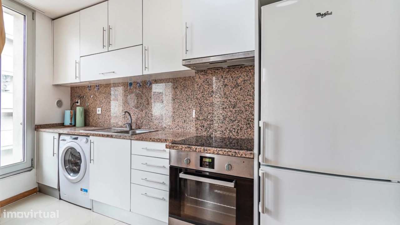 Apartamento T1 com garagem no Bonfim - Grande imagem: 5/12