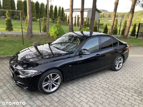 BMW Seria 3 325d Sport Line - 13