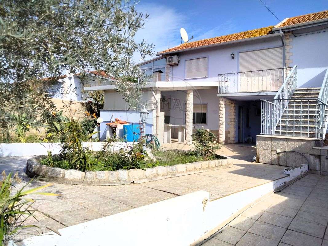 Moradia T2 para venda - Grande imagem: 3/47