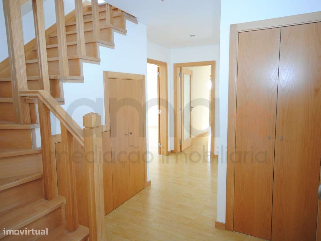 T3 Duplex com terraço centro da Parede-37