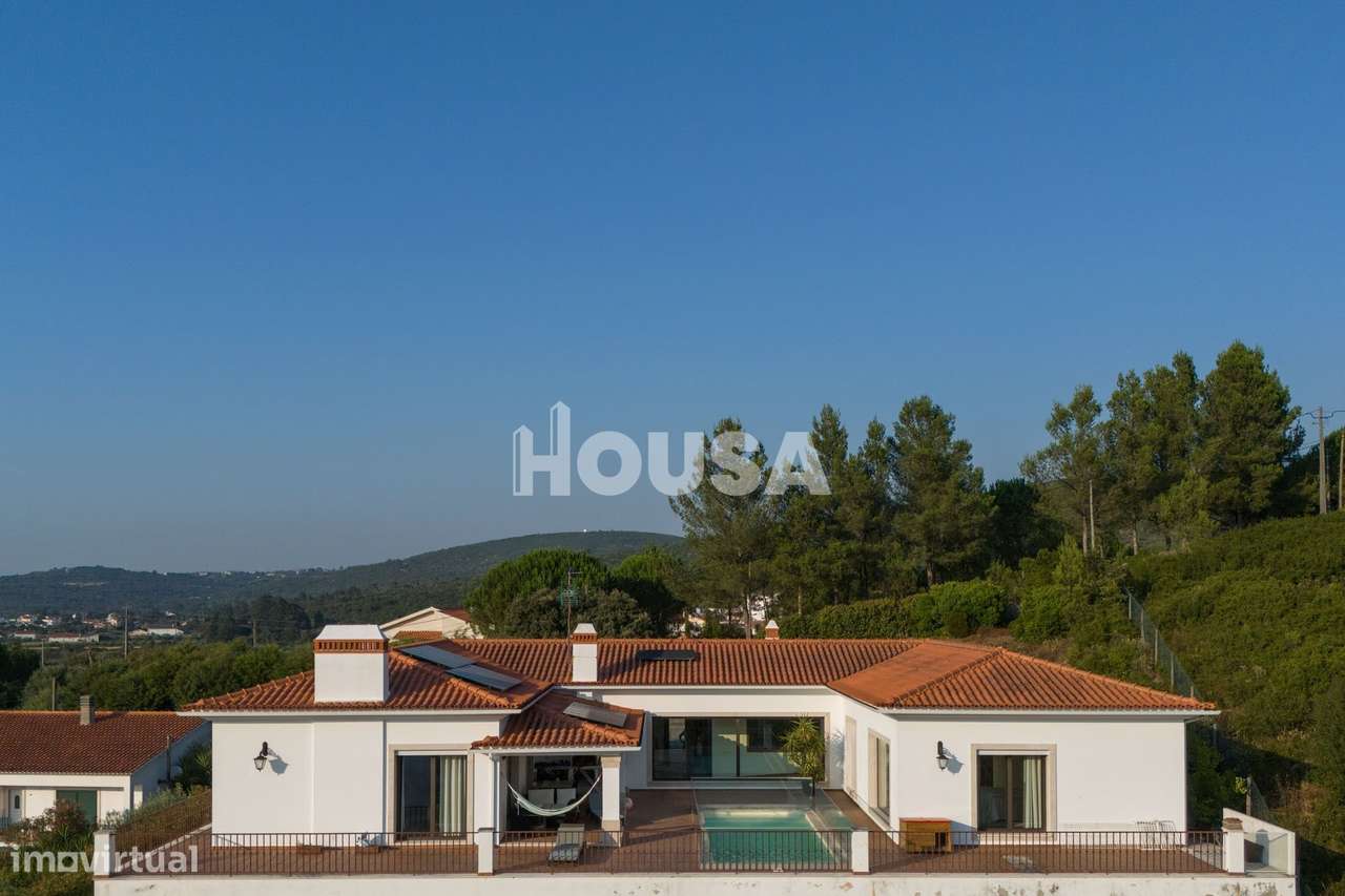 Magnífica Moradia T3+1 com Piscina – Porto de Mós-26