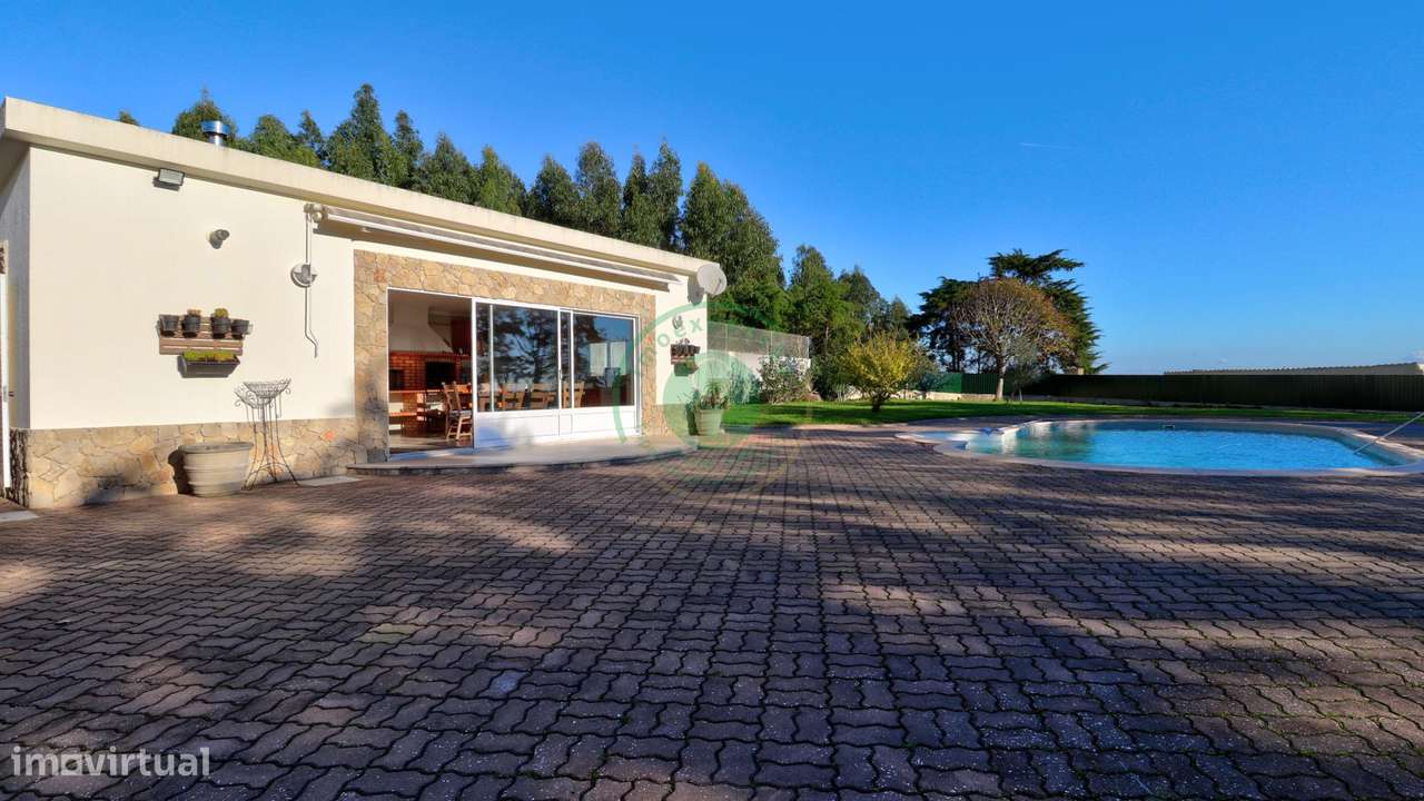 Moradia T4 com Piscina e Vista Mar-28