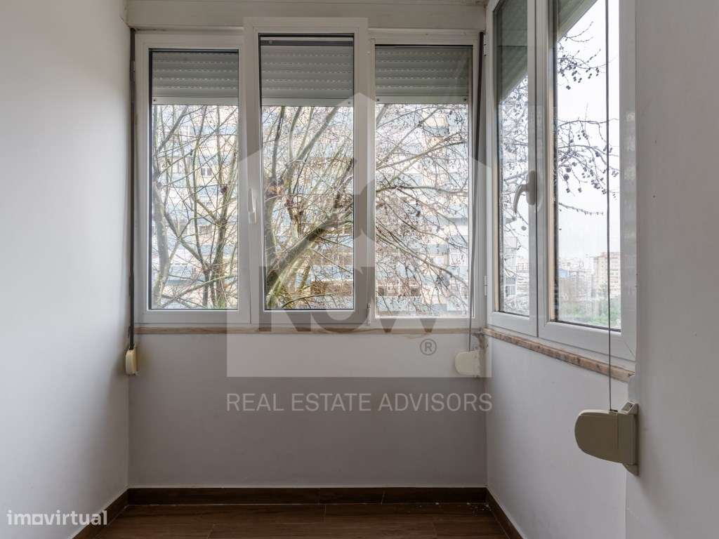 T3 Luminoso com Open Space - Lumiar (Rua Quinta das Lavadeiras)-6