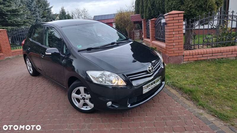 Toyota Auris 1.33 VVT-i Premium + - 1