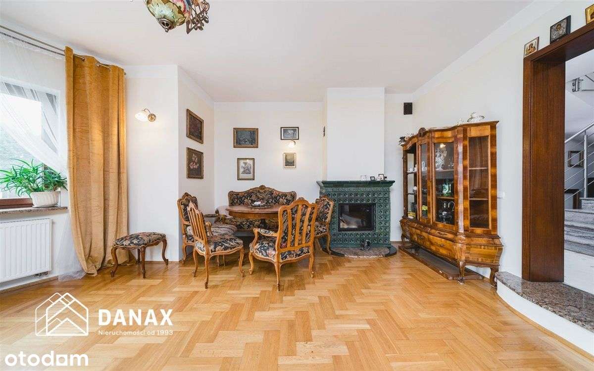 Skotniki, dom z dużą działką w cichej okolicy - Pełny obrazek: 1/19