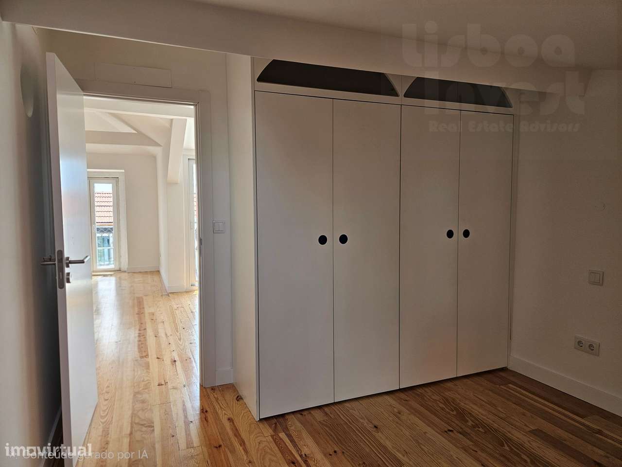 Vendo T2  remodelado em predio totalmente remodelado Terraço vista Rio-34