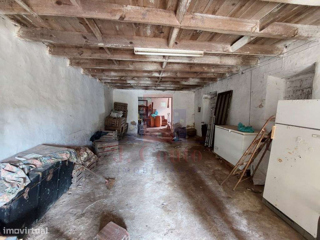 Casa Antiga para Restauro, Salir de Matos-33