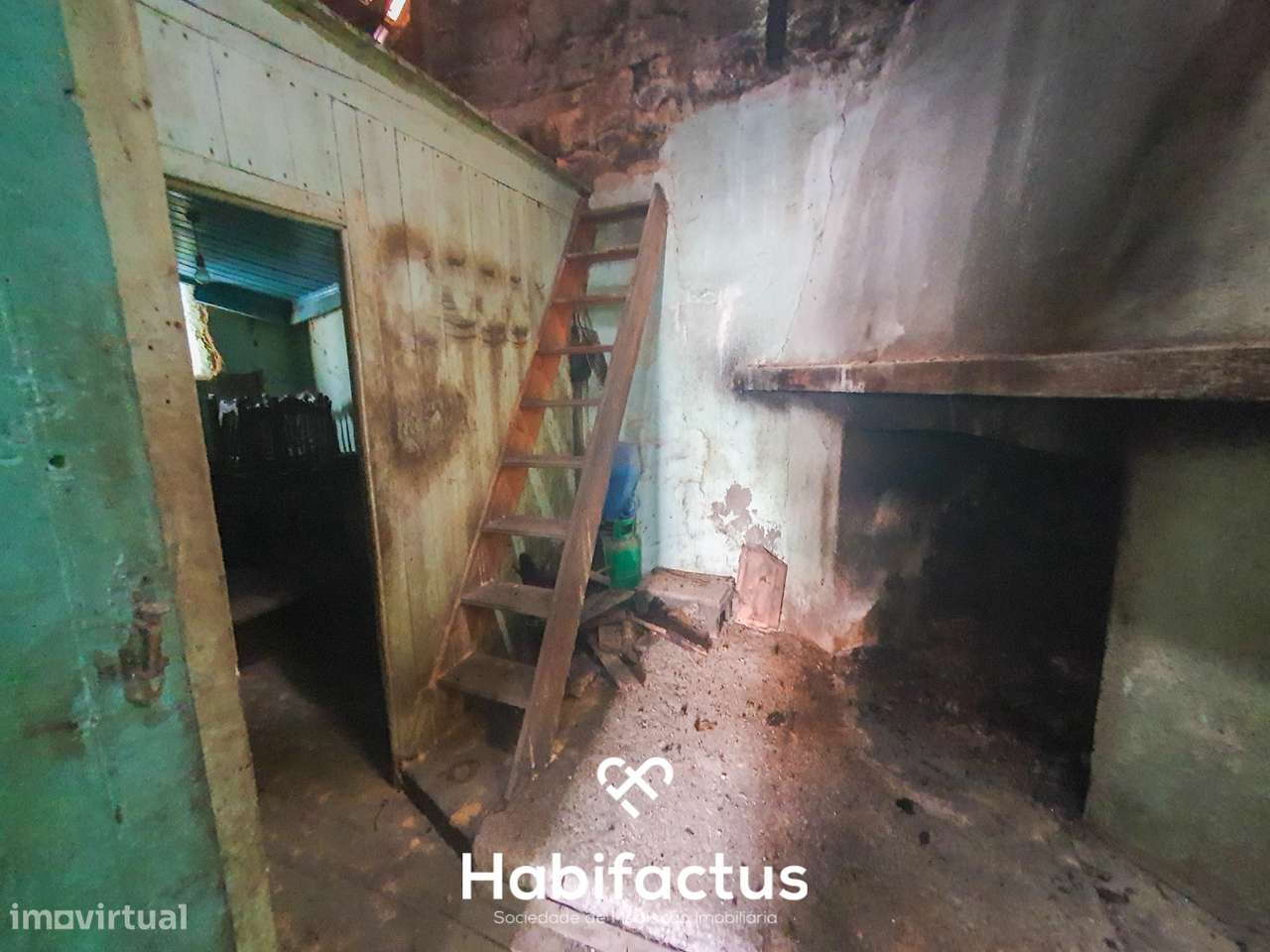 Moradia em Pedra para Restaurar na zona de Santar - Grande imagem: 4/11