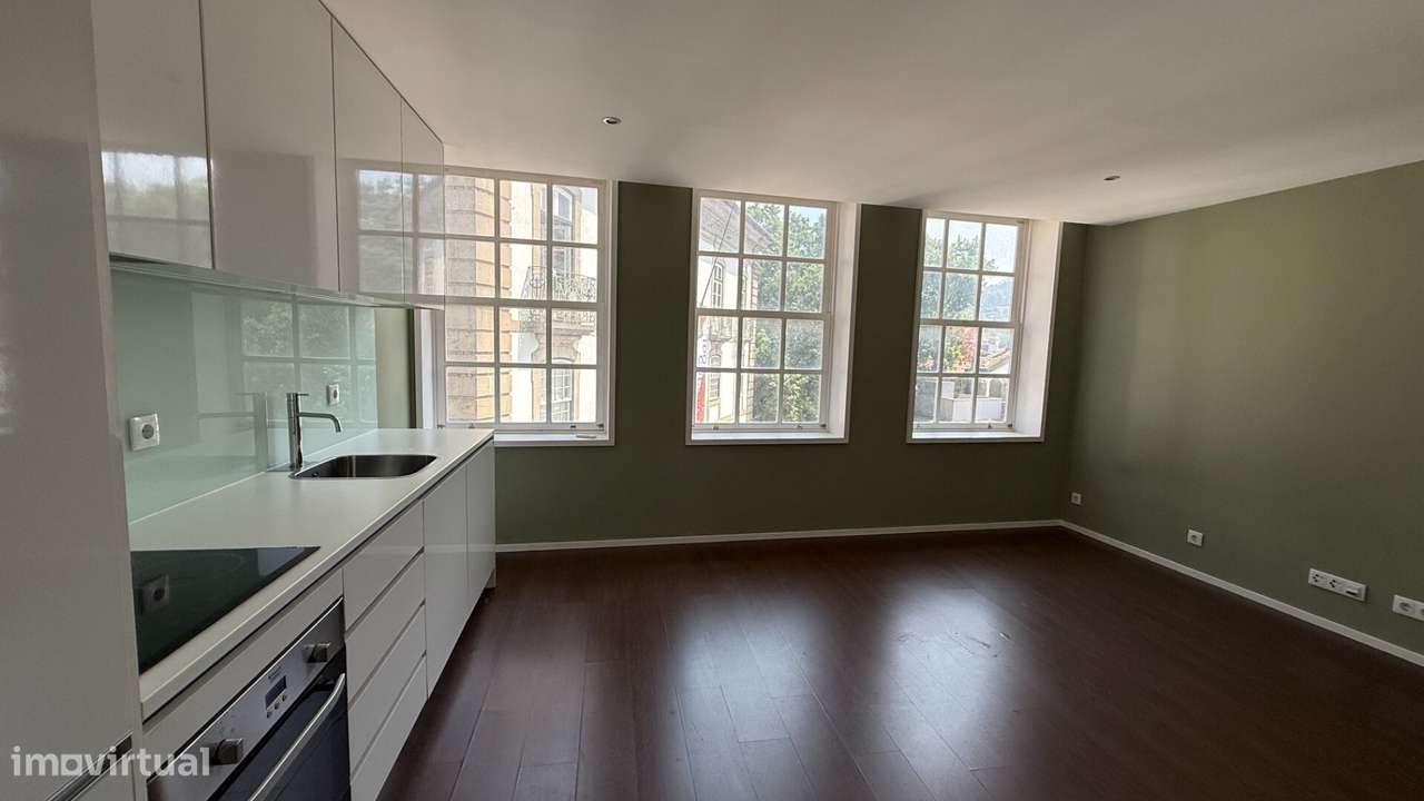 Apartamento T0 - Centro Histórico de Guimarães-6