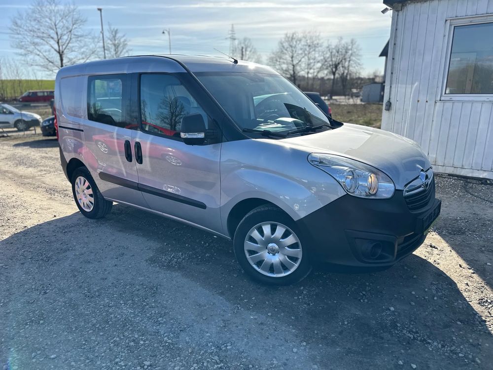Opel Combo 2012