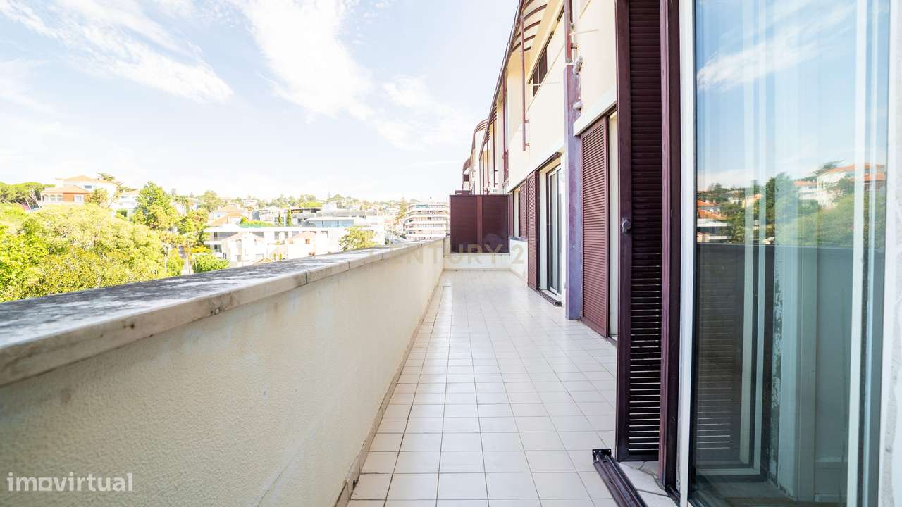 Apartamento T3 com Vista Mar – 5º Andar – A Dois Passos do Casino Esto-39