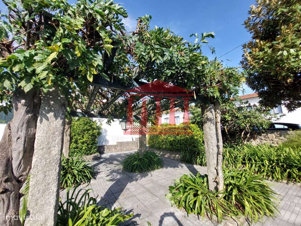 QUINTINHA COM CASA E ANEXOS - AREIAS - BARCELOS-11