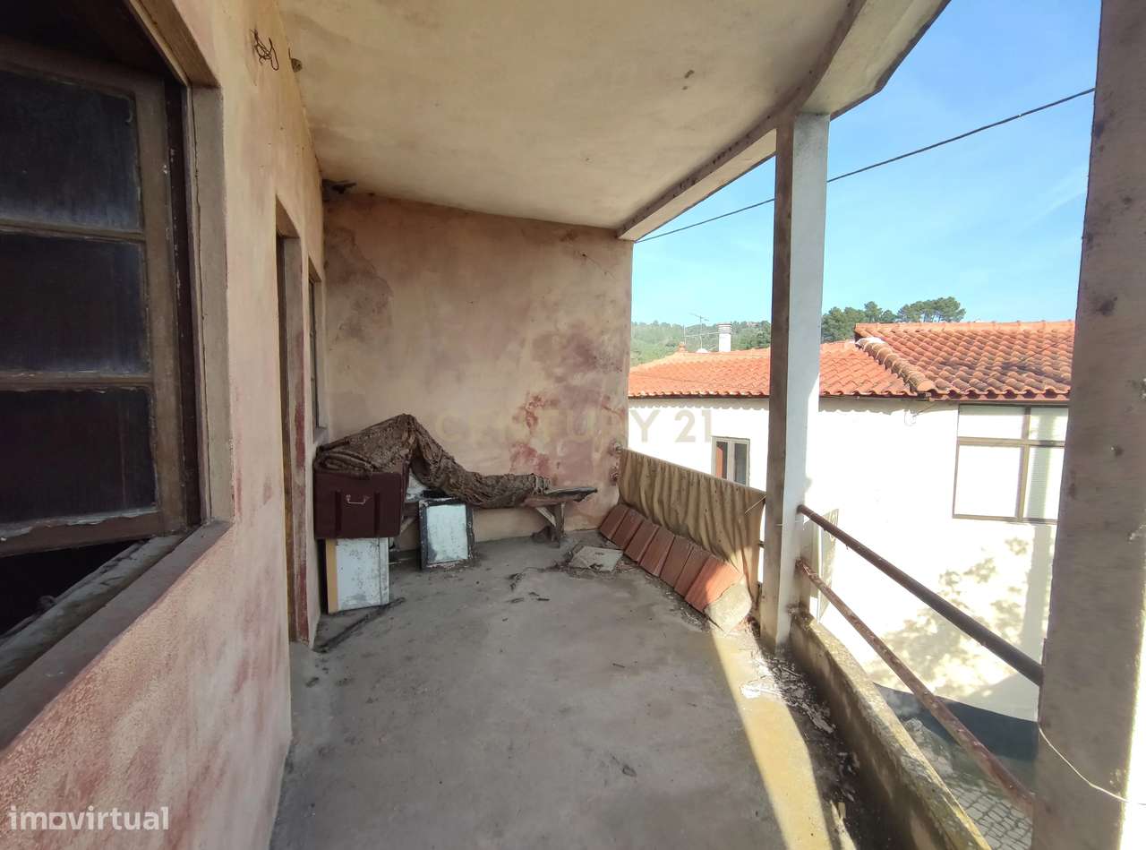 Moradia para recuperar a 5kms da cidade de Chaves-17