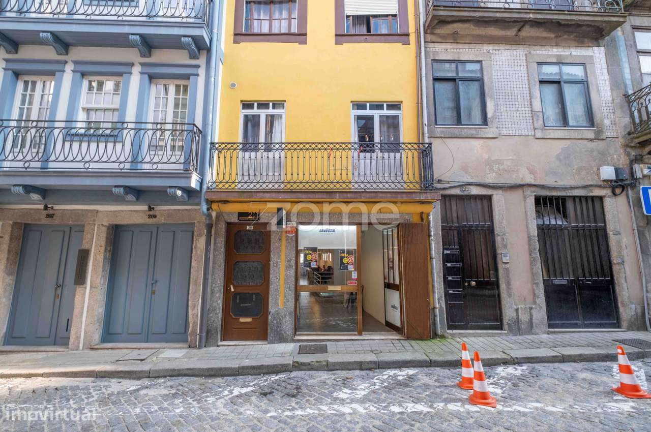 Restaurante/ Pizzeria para trespasse na zona histórica do Porto. - Grande imagem: 4/27
