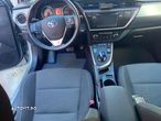 Toyota Auris 1.8 L VVT-i HSD Sol - 9