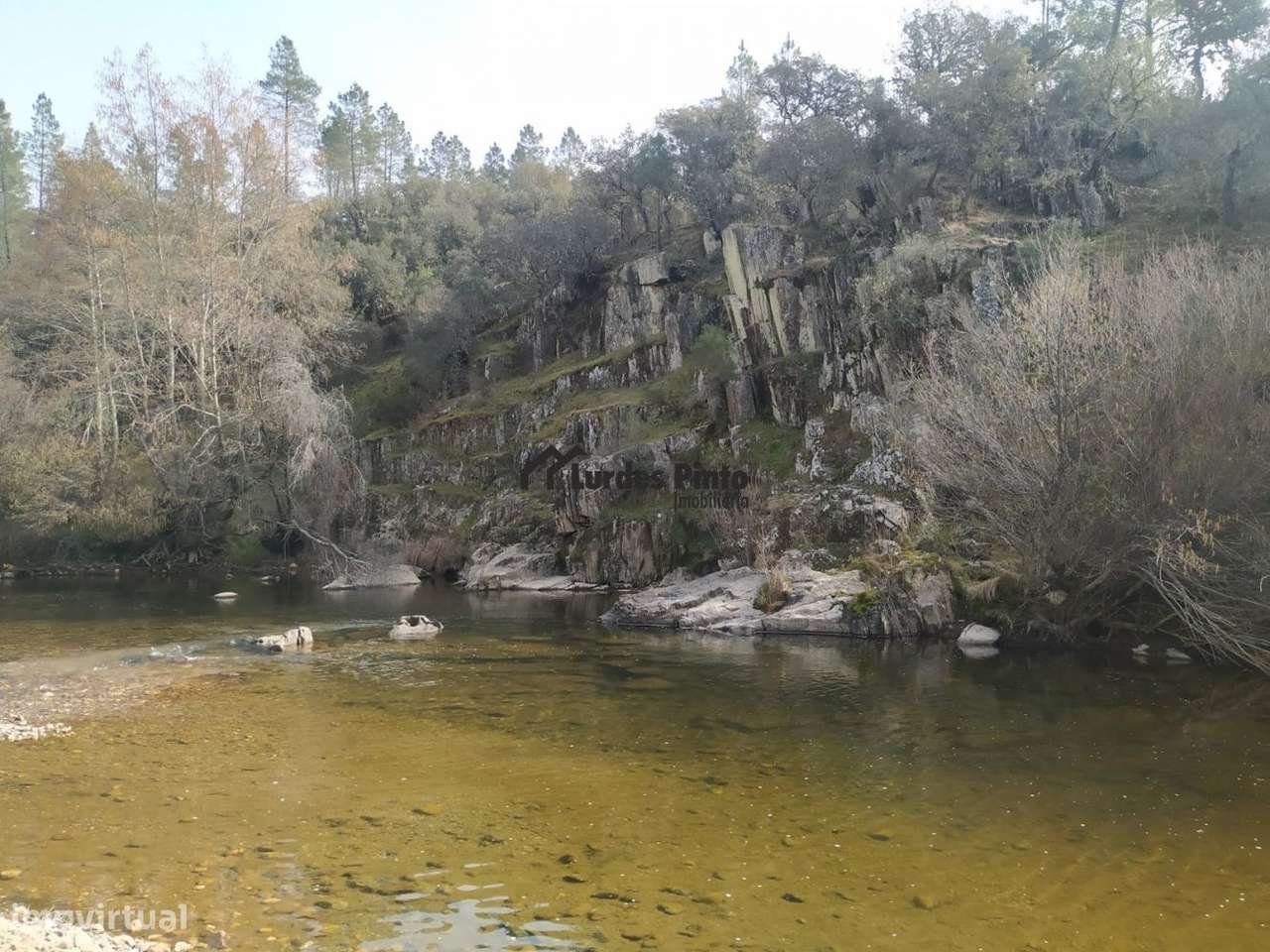 Quinta à beira do rio - Grande imagem: 3/11