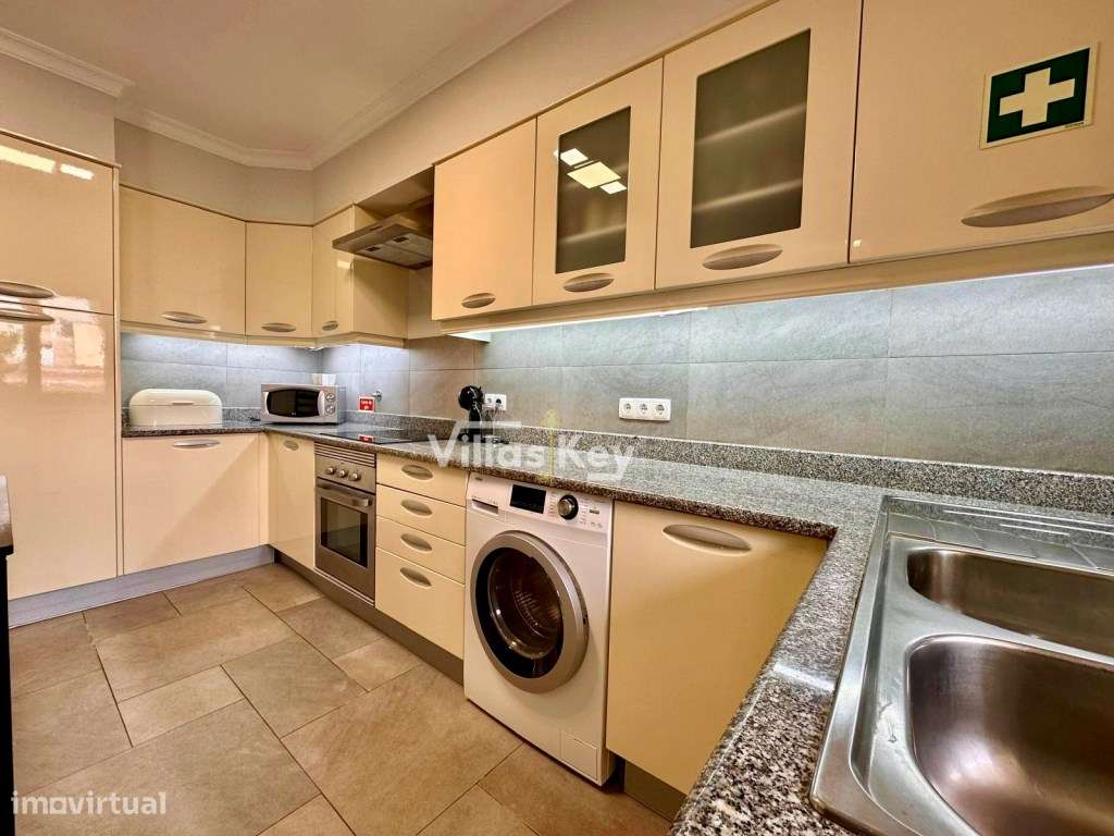 Para venda,Casa com 4 quartos e piscina aquecida, em Lagos, Algarve... - Grande imagem: 4/34