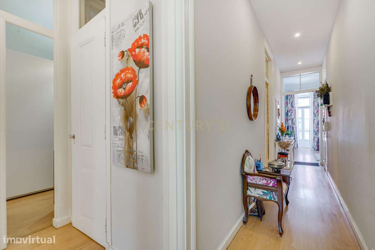 Apartamento de Charme com Jardim Privativo e Capela | Alcântara, Lisbo-3