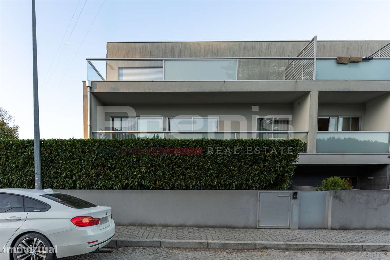 Moradia T5, com jardim e garagem para 4 carros, em Vila Nova de Gaia-46