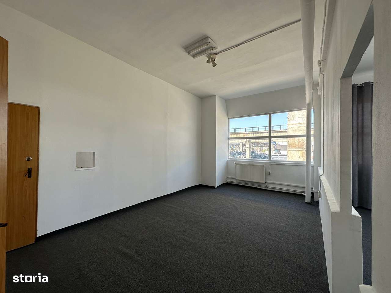 Inchiriere Spatiu/ DEPOZIT 160 mp Calea Chisinaului - Imagine principală: 5/7