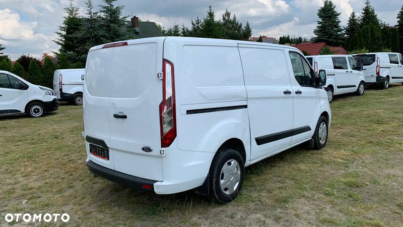 Ford TRANSIT CUSTOM - 6