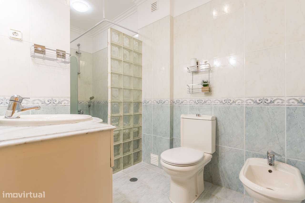 Apartamento T2 na Quinta do Conde-15