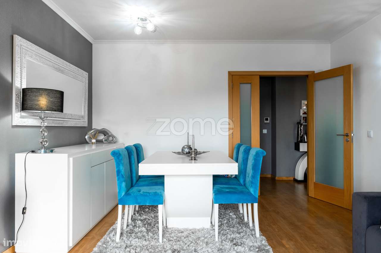 Apartamento T2 remodelado no último piso com garagem e arrumos - Grande imagem: 3/19