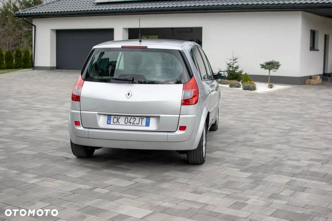 Renault Scenic - 15