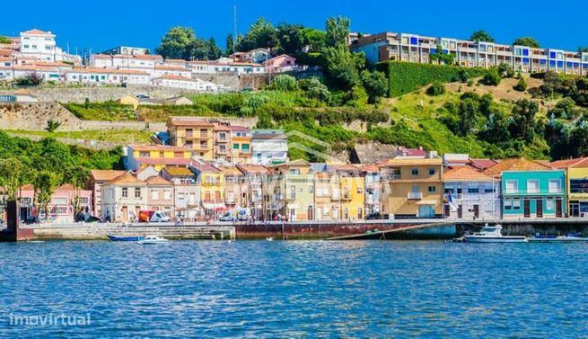 Moradia T3 com 3 pisos na Afurada c/ 3 suítes a 450m da DOURO MARINA-20