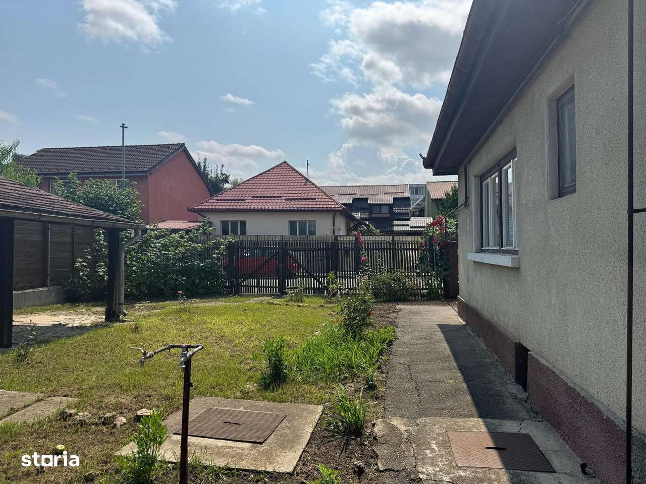 CASA CU POTENTIAL IN CARTIERUL FLORILOR - Imagine principală: 3/15