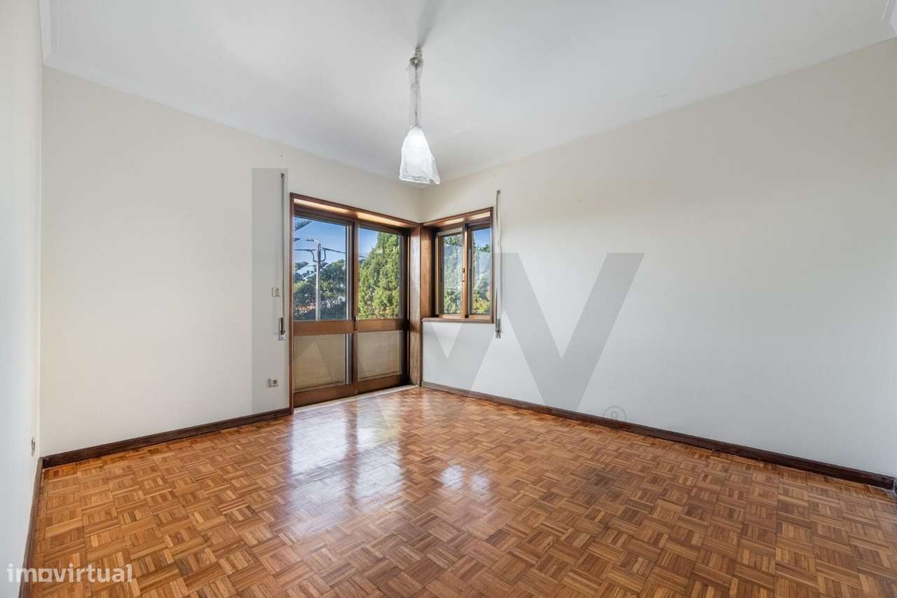 T3 + 1 com garagem e varandas a 200 m da praia - Grande imagem: 5/34