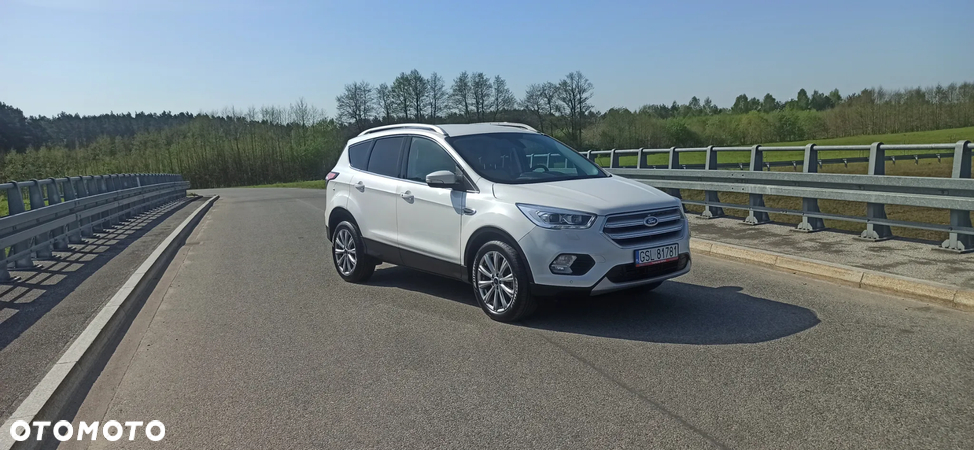 Ford Escape 2.0 EcoBoost AWD Titanium - 4